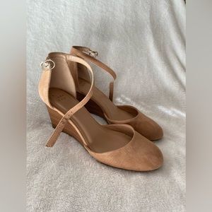 Pinkish tan wedges.